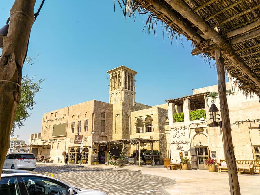 2-Day City Tour: Dubai & Abu Dhabi + Yacht Experience - Photo stops in Abu Dhabi: Presidential Palace, Emirates Palace, Qasr Al Watan