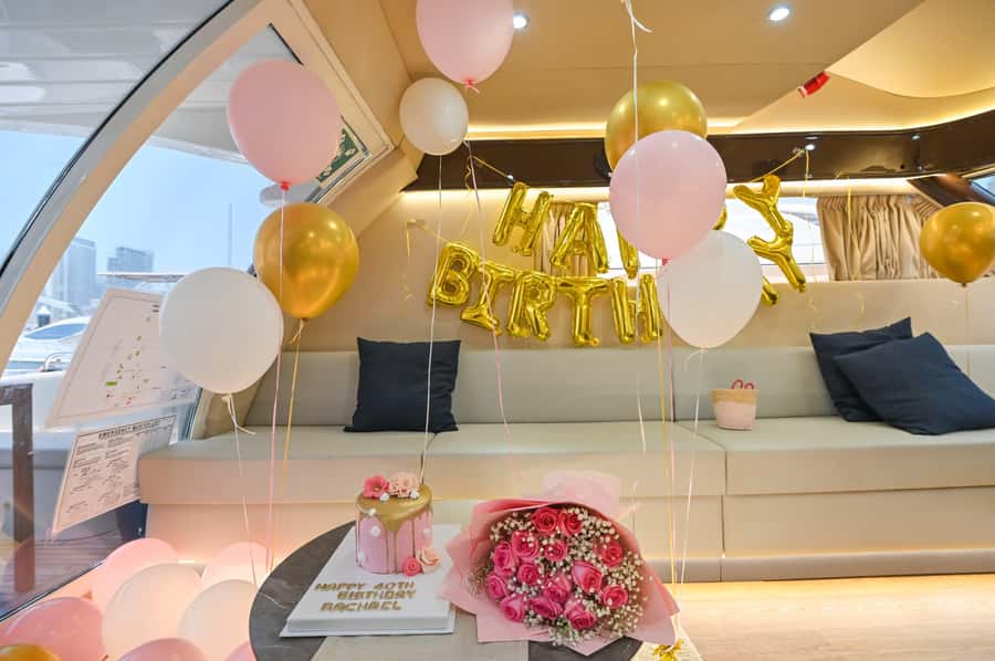 2 Hour Birthday Celebration on a Yacht in Dubai - Price, Group Size, and What You Actually Get