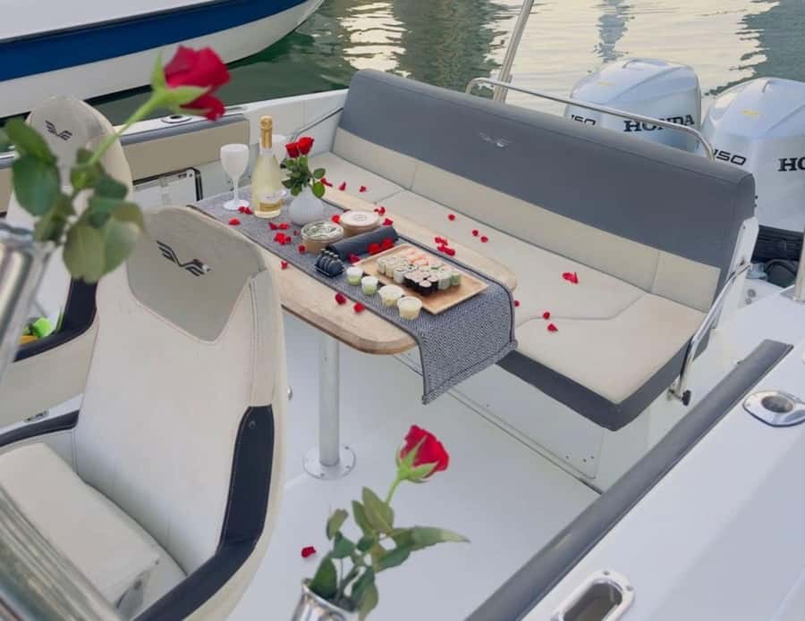 2-Hrs Private Romantic Sunset Cruise with Sushi and Drinks - Where you meet and what that means for your timing