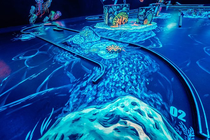 3d Blacklight Minigolf - Jbr / Marina Dubai - Who should book this in Dubai Marina and who should skip it