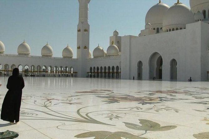 Abu Dhabi City Tour, Emirates Palace, Grand Mosque, Louvre Museum - Qasr Al Watan and the Miraj Islamic Art Gallery: Short Stops, Smart Focus