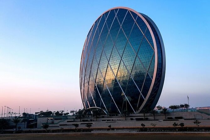 Abu Dhabi City Tour in 4x4 Private Vehicle - The Corniche and lunch time: your break from checkpoints and photos