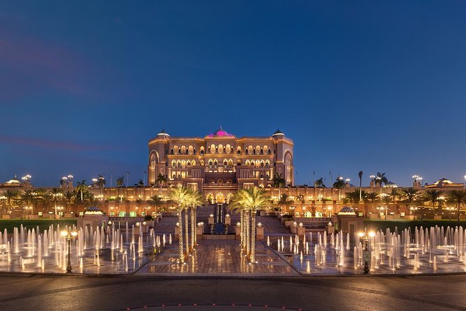 Abu Dhabi City Tour with Grand Mosque and Ferrari World from Dubai - Sheikh Zayed Grand Mosque: Dressing right so you actually get in