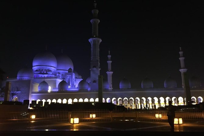 Abu Dhabi City Tour with Grand Mosque and Ferrari World from Dubai - Emirates Heritage Village and Sheikh Zayed Center: Culture stop done in bite-sized time