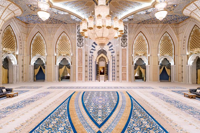 Abu Dhabi Day Tour From Dubai with Sheikh Zayed Grand Mosque - A long day from Dubai: timing, group size, and comfort