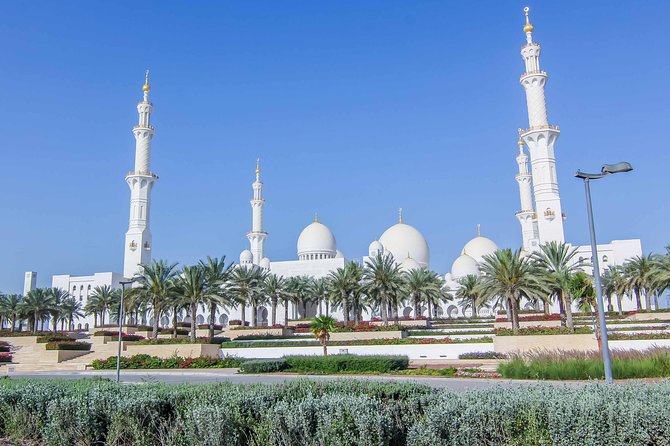 Abu Dhabi Full-Day City Sightseeing Tour from Dubai - Heritage Village + Corniche drive: where the past becomes visible