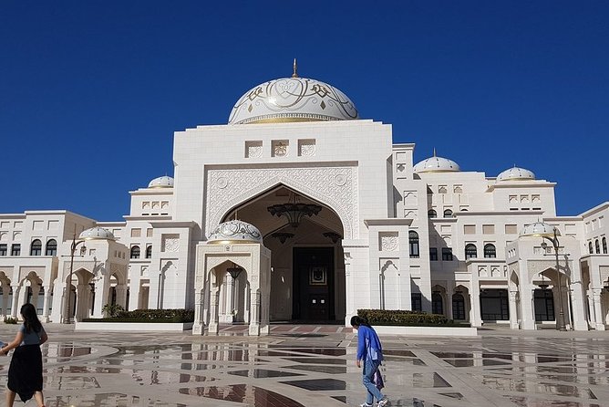Abu Dhabi Full Day City Tour - Emirates Heritage Village: where the past feels hands-on