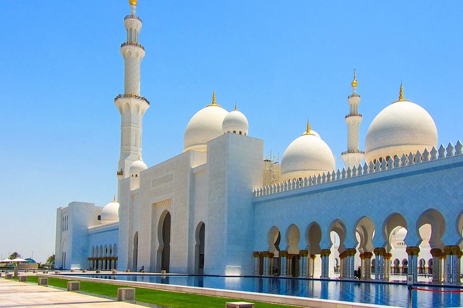 Abu Dhabi Grand Mosque, Etihad Towers & Royal Palace Visit from Dubai - Emirates Palace: A Great Exterior Photo Moment