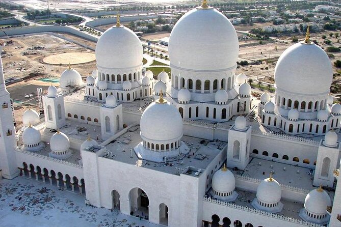 Abu Dhabi Grand Mosque, Etihad Towers & Royal Palace Visit from Dubai - Etihad Towers and the Observation Deck: City Views With Real Payoff