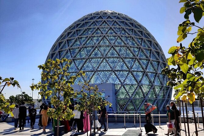 Abu Dhabi Half Day City Tour Sharing Experience - Stop 2: Emirates Palace Marina, Palace Glam in a Short Burst