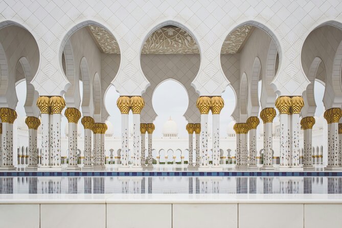 Abu Dhabi Sheikh Zayed Grand Mosque Private Tour - Courtyard time: where the mosque feels most calm and most human