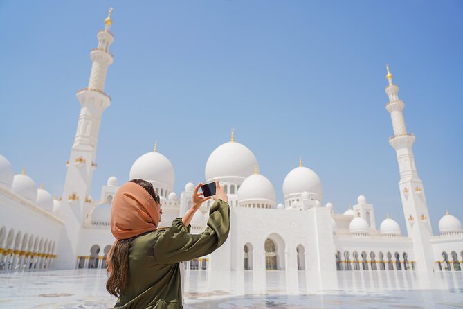 Abu Dhabi Sheikh Zayed Mosque Half-Day Guided Tour from Dubai - Key takeaways before you go