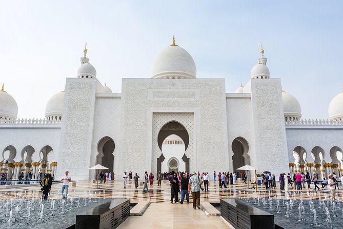 Abu Dhabi Sheikh Zayed Mosque Half-Day Guided Tour from Dubai - Dubai to Abu Dhabi, one mission (and you do not waste time)