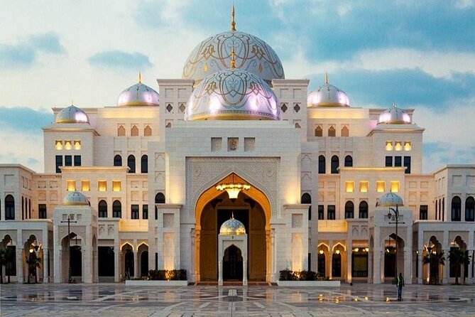 Abu Dhabi Tour from Dubai With Gold Coffee At Emirates Palace - Gold Coffee at Emirates Palace, and Why the Guide Makes the Day