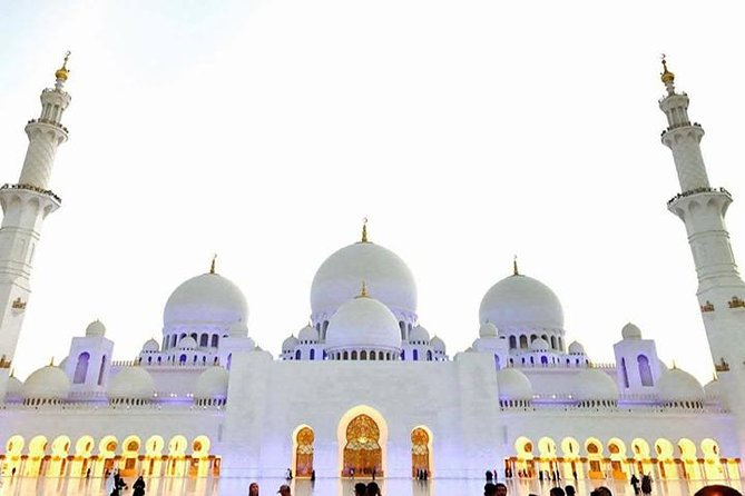 Abu Dhabi Tour with Grand Mosque and BAPS Temple - Heritage Village and the Old Carpet Souk: souvenirs with a mission