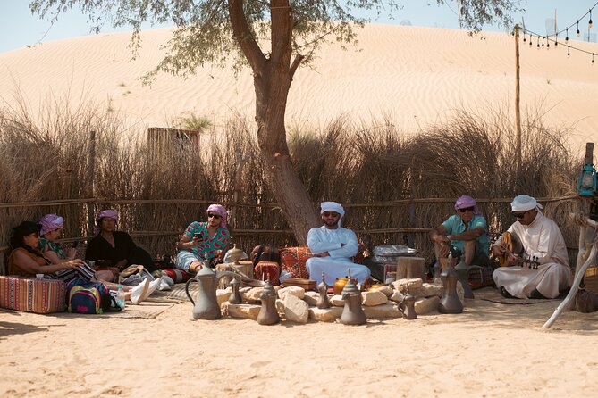 Al Marmoom Oasis Luxury Tent with Bedouin Dinner - Desert outfit tips that actually help