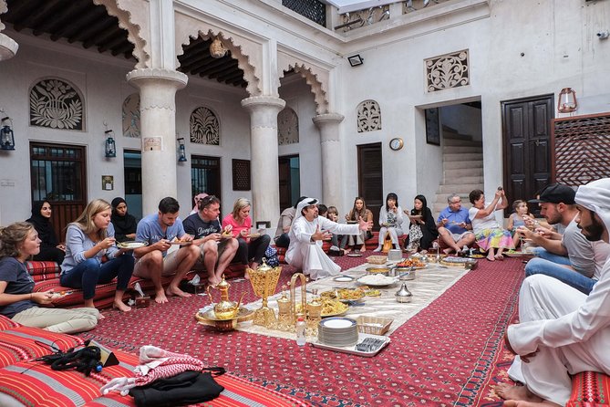 Authentic Emirati Cultural Meal and Talk in Old Dubai - How the Q&A talk works: questions drive the conversation