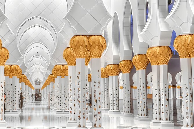 BAPS Hindu Temple And Sheikh Zayed Mosque Tour - Stop 4: Sheikh Zayed Grand Mosque Center, 82 domes and a world-class interior