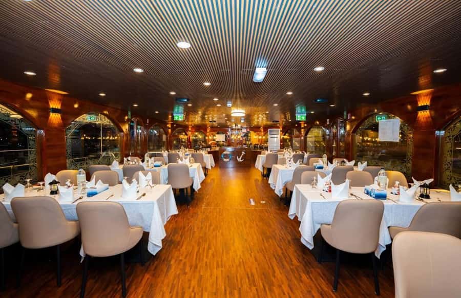 Best 5-Star Dhow Dinner Cruise Dubai Marina Jack Sparrow - Comfort, AC, and small realities on a boat