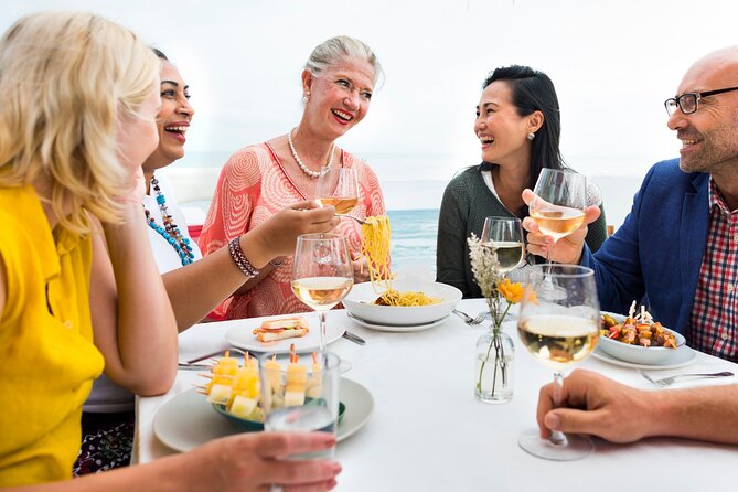 Burj Al Arab: 2-Hour Yacht Tour with BBQ Dinner and Drinks - The 8:00 pm timing that makes the whole ride feel right