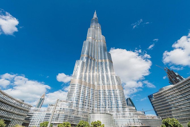 Burj Khalifa 124 & 125 Floor - Off peak ticket - Multimedia about Dubai and the tower, plus VR at the pinnacle