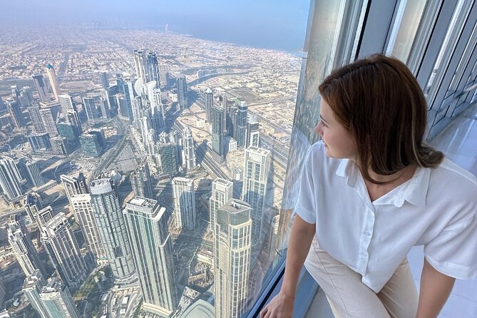 Burj Khalifa At the Top & Dubai Aquarium Combo Entrance Tickets - Burj Khalifa At the Top: 360-degree views with real-world crowd math