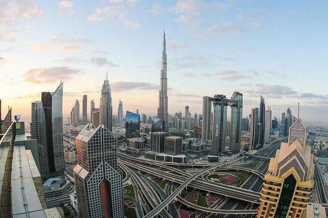 Burj Khalifa, Dubai Aquarium & UWZ with Penguin Cove Tickets - What the day feels like since it is self-guided