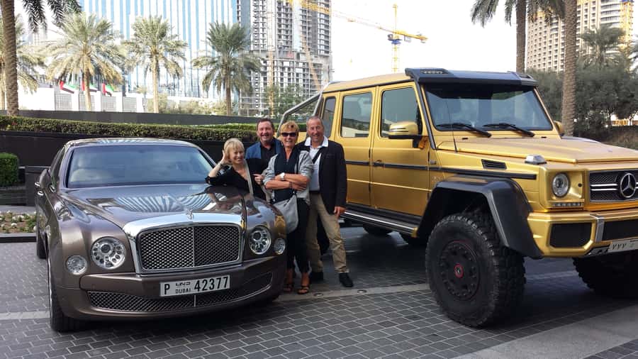 Burj Khalifa VIP Lunch – Michelin Dining & Porsche Transfer - VIP entry and the private lounge: why separate access matters