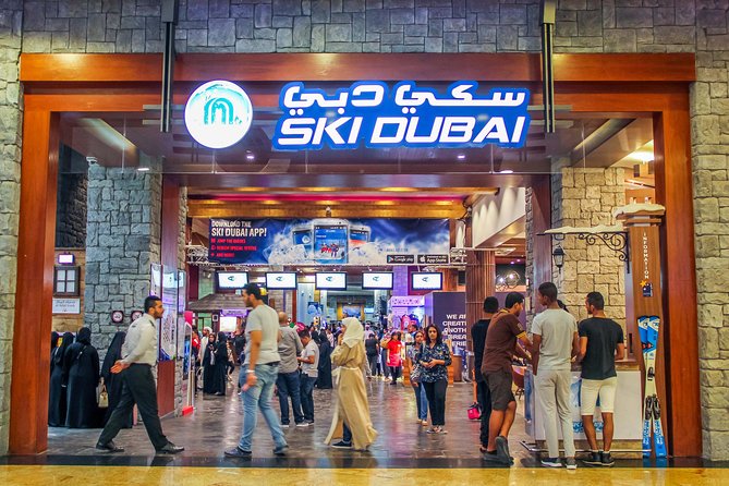 Customizable Private Modern Dubai Tour with Professional Guide - Palm Jumeirah and Atlantis: A Short Look at Dubai’s Big-Move Planning