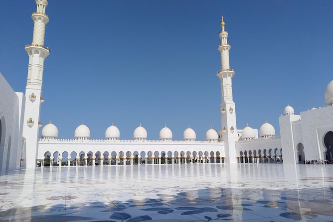 Day Tour of Abu Dhabi from Dubai - Clothing rules for the mosque: what to pack so you do not lose time