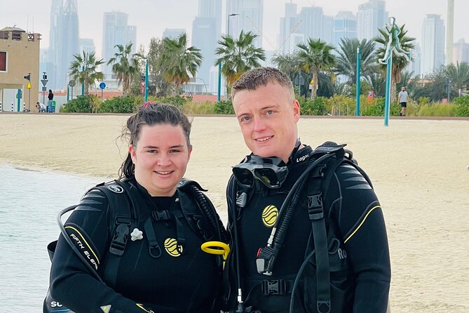 Discovery Scuba Diving in Dubai - Gear, snacks, towels, and the small things that keep it comfortable