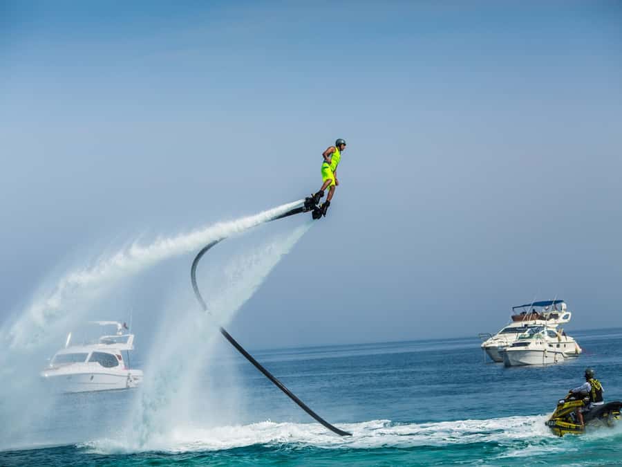 Dubai: 30-Min Flyboard Beginner Session at The Palm Jumeirah - Instructor coaching, power control, and beginner tricks that feel real
