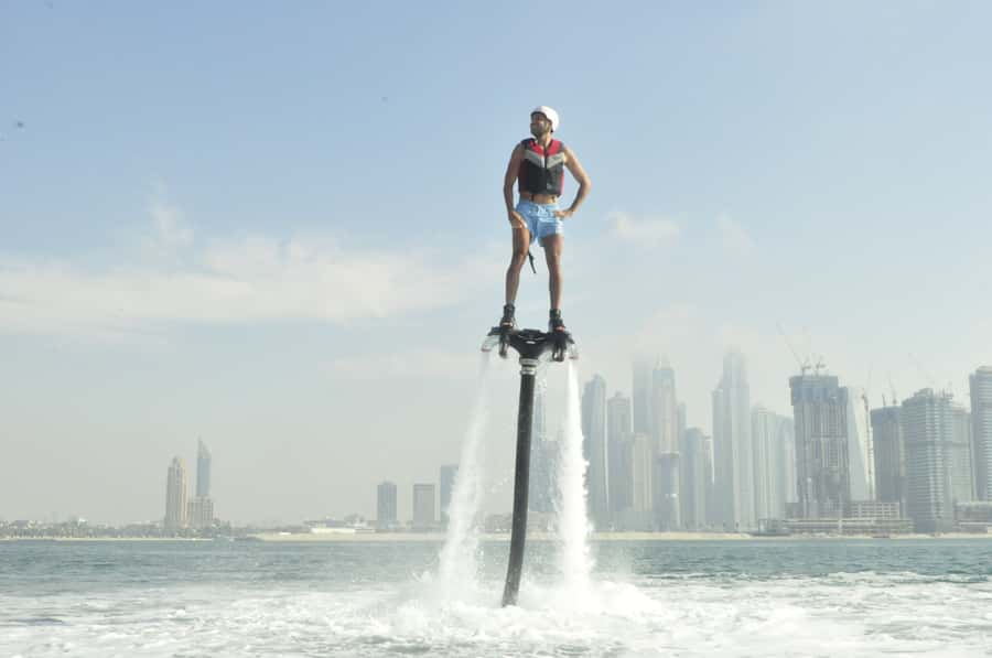 Dubai: 30-Min Flyboard Beginner Session at The Palm Jumeirah - Price and value: what $98 covers, and what you still need