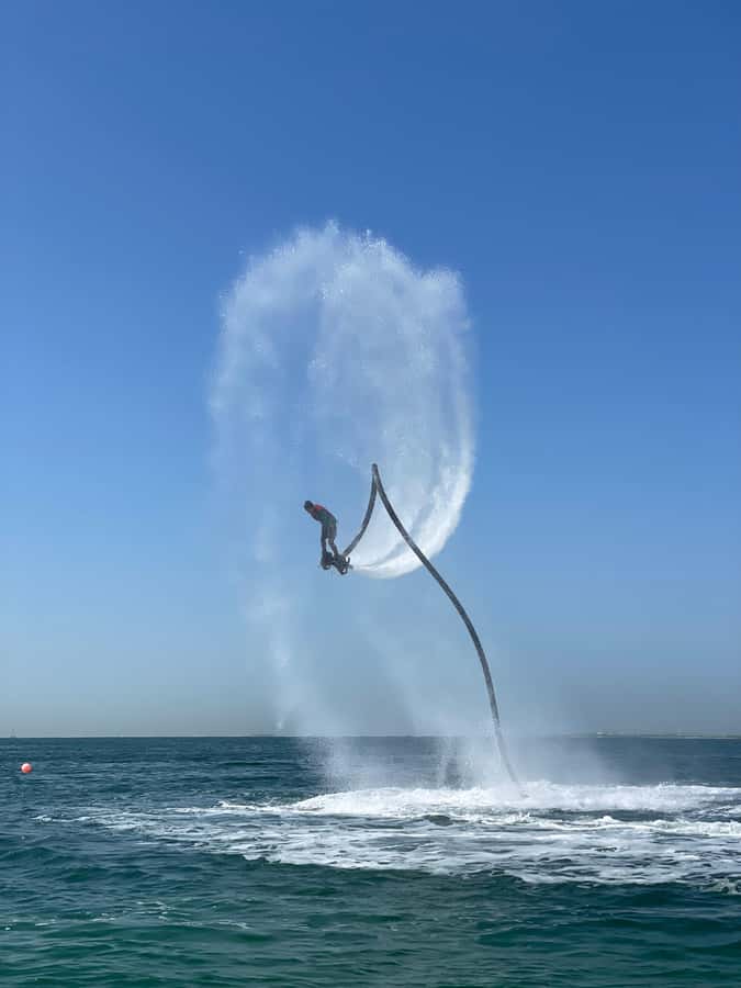 Dubai: 30-minute Flyboard with Instructor and Free Ice Cream - Key things that make this flyboard session special