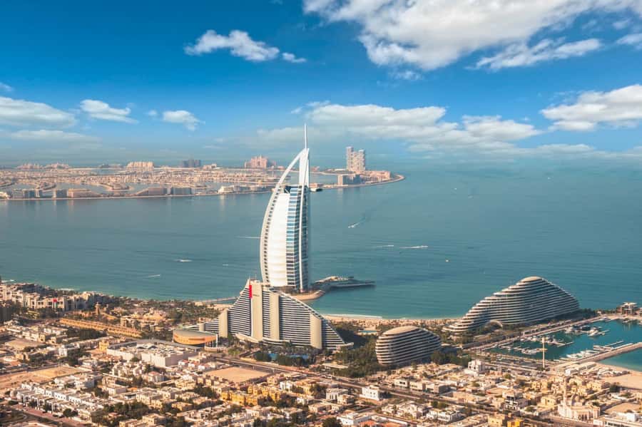Dubai: 30-Minute Scenic Helicopter Tour - 30 minutes, a route built for landmark hopping