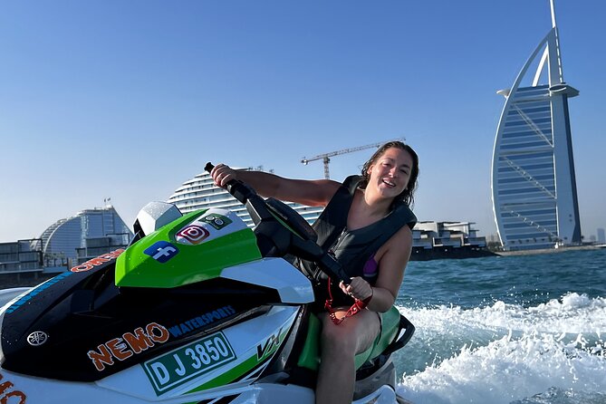 Dubai: 30min Jet Ski: Burj Al Arab w Pics, Videos, free Ice Cream - What You Get On Site: Locker, Shower, Water, and Wi-Fi