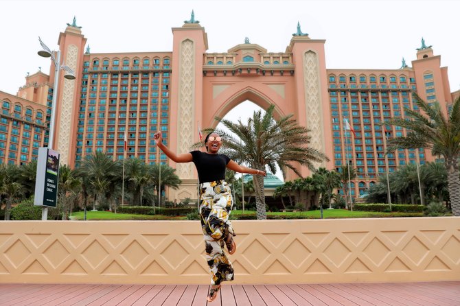 Dubai: 5-Hour Tour with a Professional Photographer Guide - Emirati Hospitality at Al Khayma in Al Fahidi Historical District