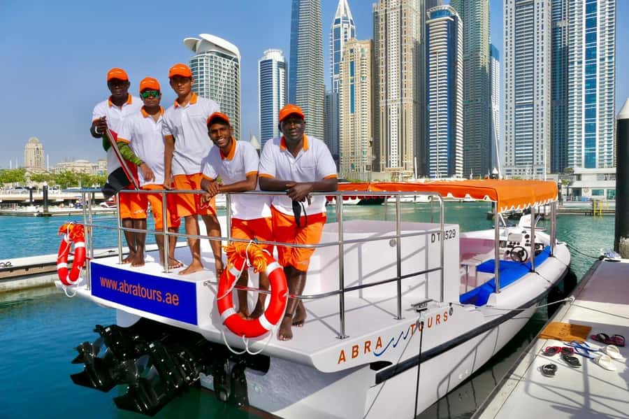 Dubai: Abra Boat Tour in Atlantis, Palm, Ain Dubai & Marina - Atlantis from the water: iconic, but also well-framed