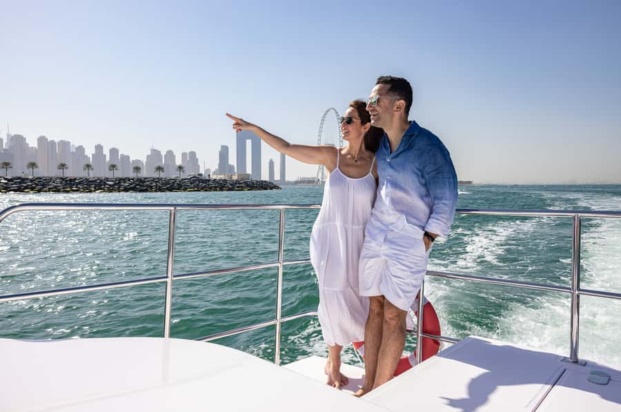 Dubai: Abra Boat Tour in Dubai Marina, Ain Dubai, JBR - Swimming and Anchoring: The Water-Safety Reality Check