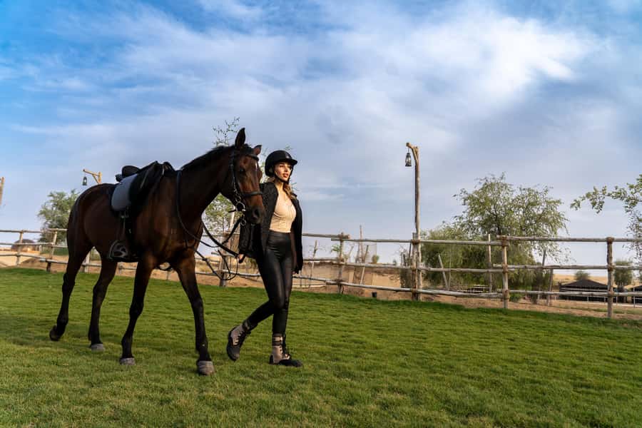 Dubai: Al Marmoom Oasis Horse Riding Experience with Snack - 30 minutes vs 45 minutes: choosing the ride length that fits your comfort