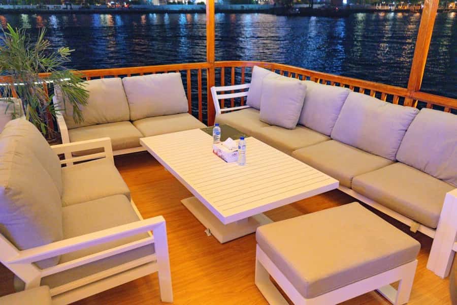 Dubai: Al Seef Largest Dhow Dinner Cruise with Live Show - Who should book this dhow dinner cruise, and who should skip it