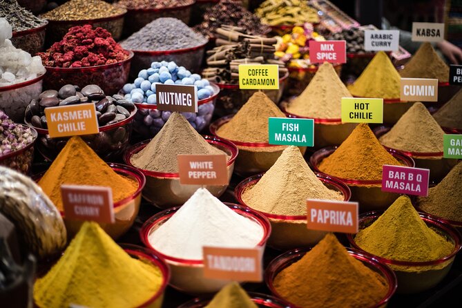 Dubai Aladdin Tour: Souks, Creek, Old Dubai and Tastings - A quick photo moment at World of Illusions