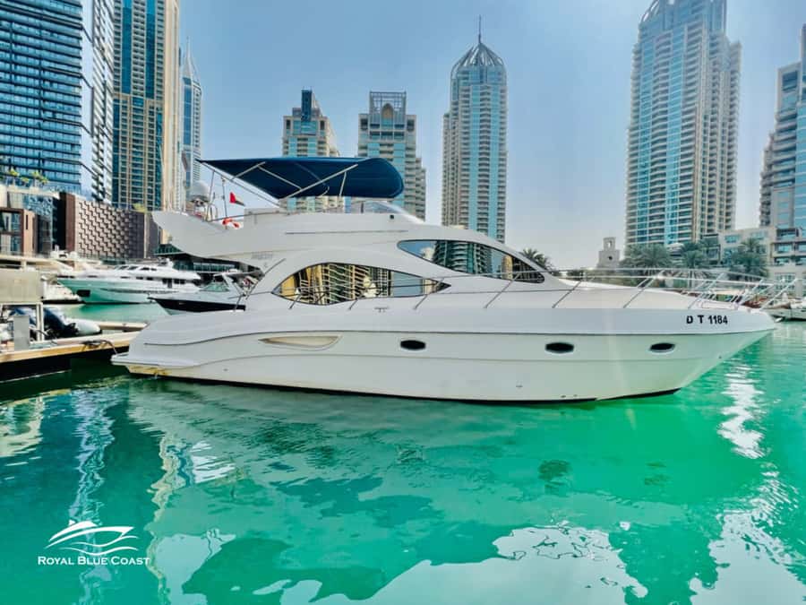 Dubai: Atlantis and Burj Al Arab Cruise on Luxury Yacht - Value: how $365 per group can be a smart splurge