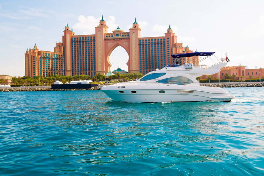 Dubai: Atlantis and Burj Al Arab Cruise on Luxury Yacht - What you get on board in 2 to 3 hours (and where your time goes)