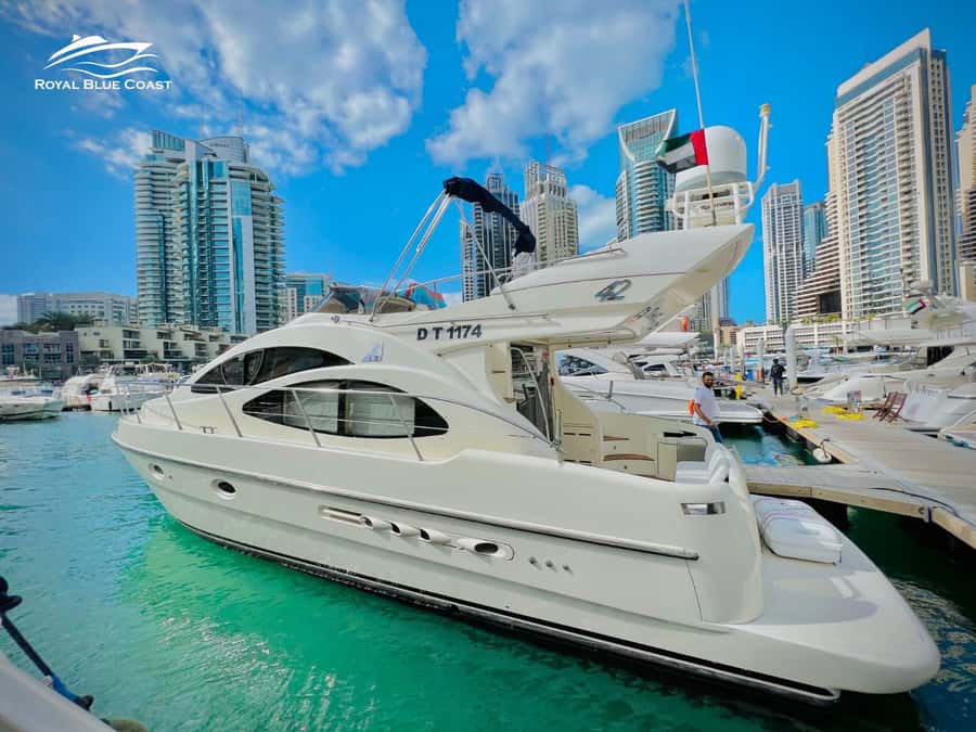 Dubai: Azimut 42 Feet Private Luxury Yacht Cruise - Dubai Marina cruise timing, sun, and what to aim for