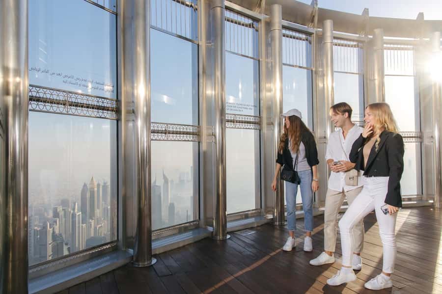Dubai: Burj Khalifa Levels 124 & 125 Entry Ticket + Options - Level 125 Masharbiya design, telescopes, and the best landmark hunting