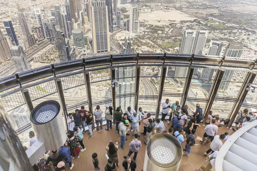 Dubai: Burj Khalifa Sky Level 148, 124, & 125 Entry Ticket - Meeting at Dubai Mall and Getting Through the Fast-Track Flow