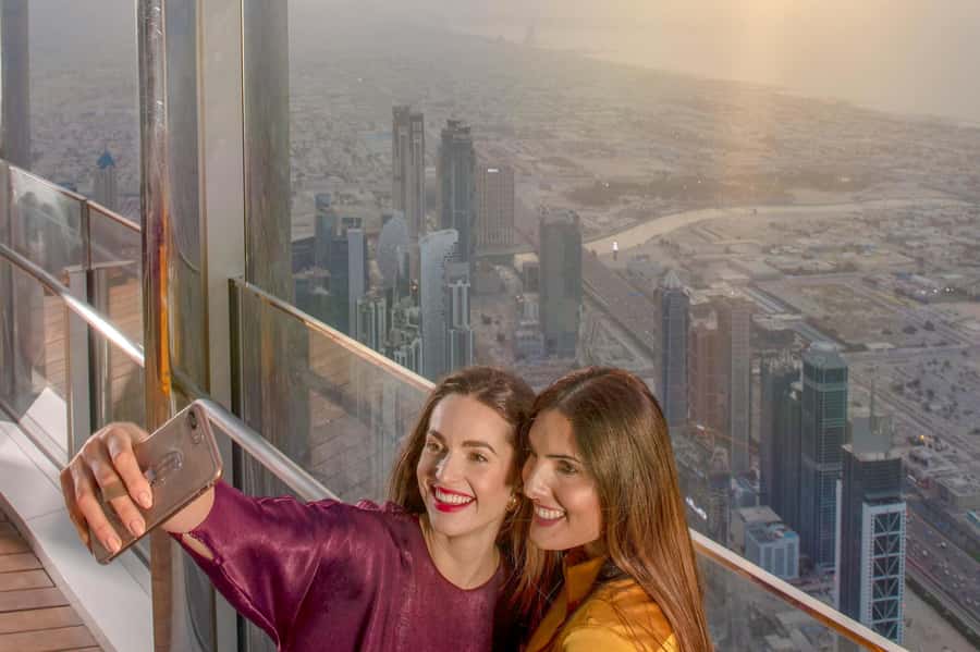 Dubai: Burj Khalifa VIP Experience Level 152 Lounge Access - Skip security and reach Level 152 fast: the VIP flow you’ll feel