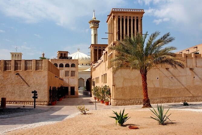 Dubai City Sightseeing Tour In A Private Vehicle ( Full-day ) - Burj Khalifa without the ticket pressure, plus a good photo plan