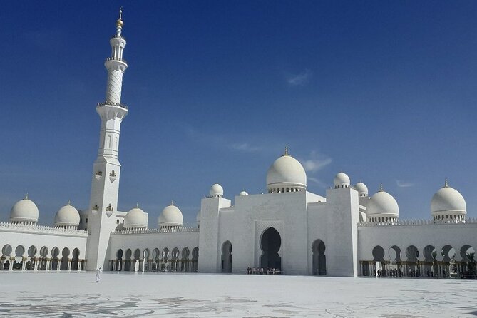 Dubai City Tour - Jumeirah Mosque visit: cultural contrast in a short 15 minutes